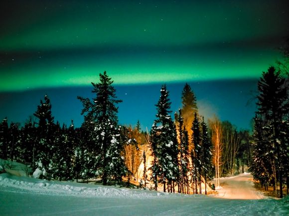 4_2_Northern-lights-photographed-with-LGs-G-Pro-2