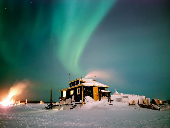 4_4_Northern-lights-photographed-with-LGs-G-Pro-2