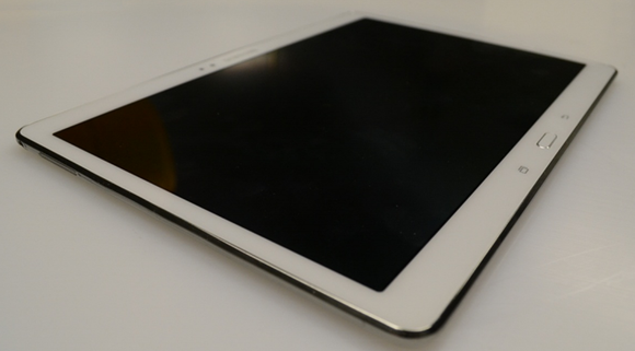 8_1_Samsung-new-tablets-AMOLED-June