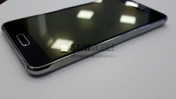 10_4_Samsung-Galaxy-S5-Alpha-live-photos-05
