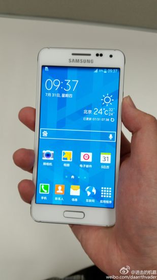 3_2_Samsung-Galaxy-Alpha-Blanc-01