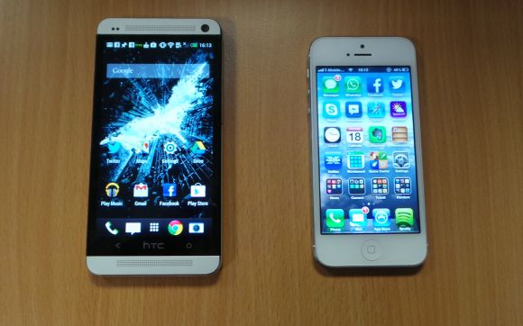 3_1_htc-one-vs-apple-iphone-5-display