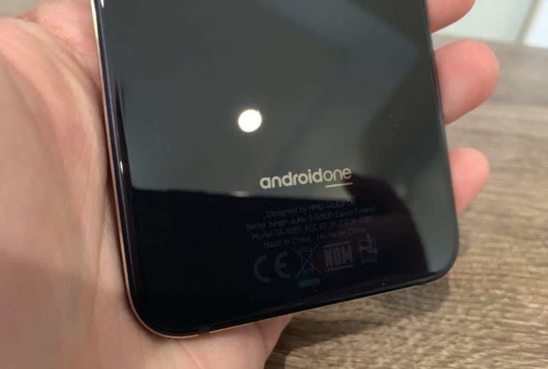 Google добавляет скрининг вызовов на телефоны Android One